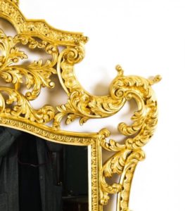 Make a Statement With These Elegant Vintage Mirrors