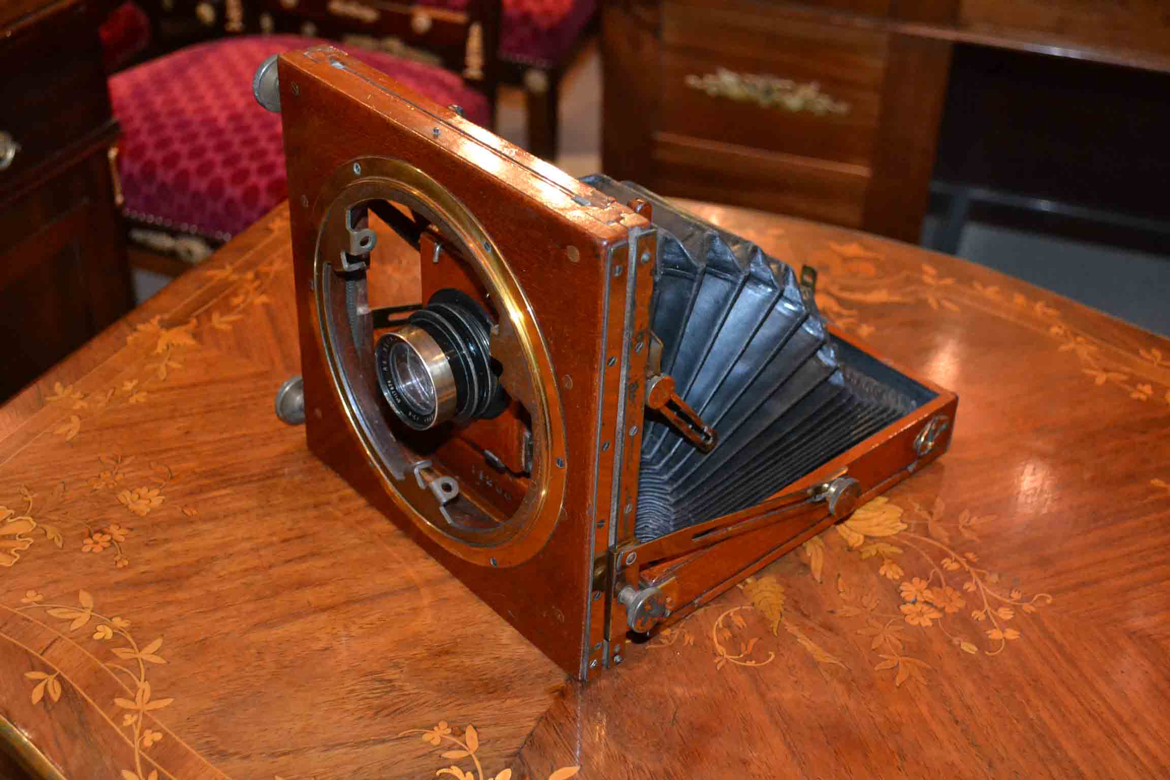 antique field camera