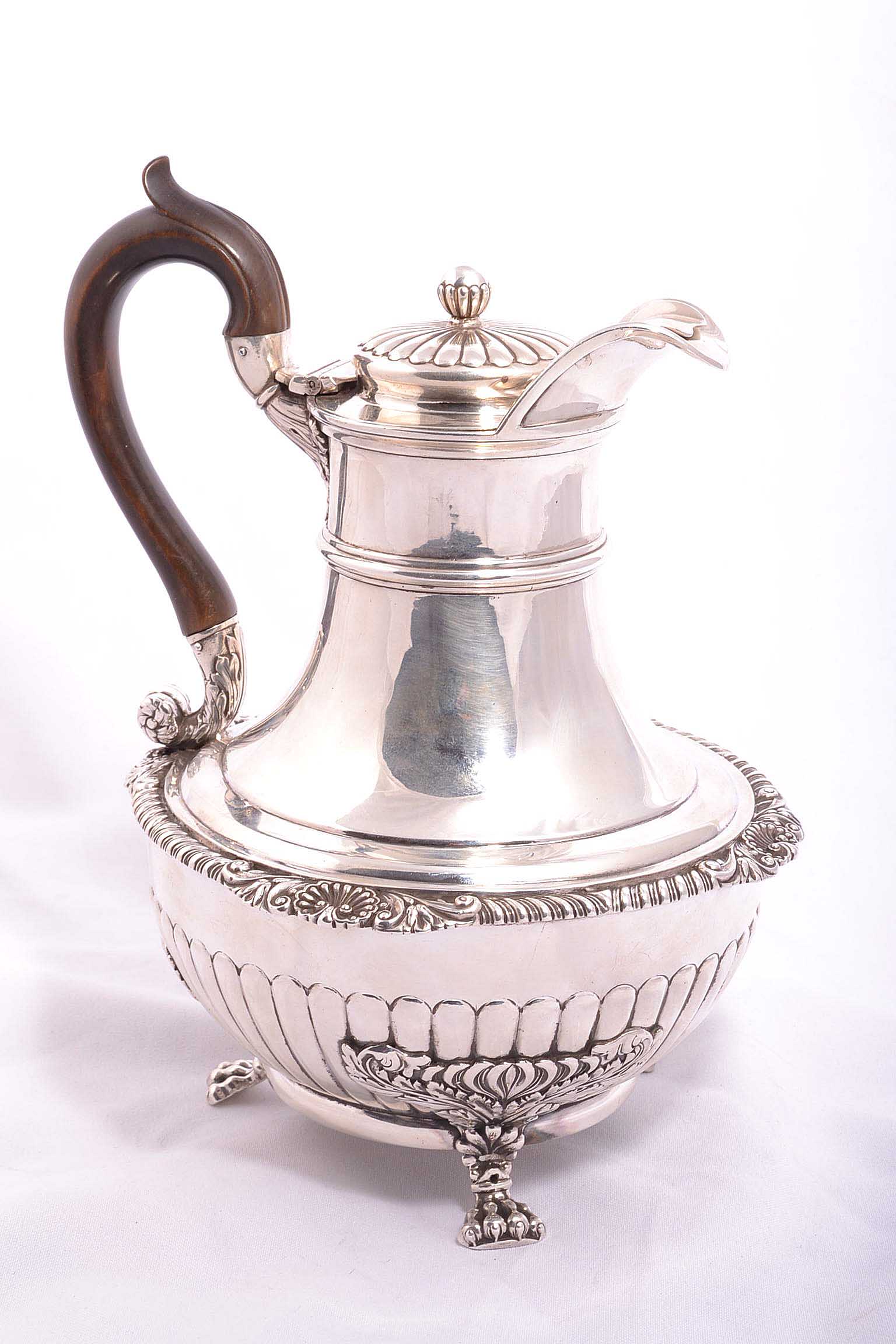 https://www.regentantiques.com/product_images/03703-Gorgeous-Antique-Paul-Storr-Silver-Coffee-Pot-1817-1.jpg