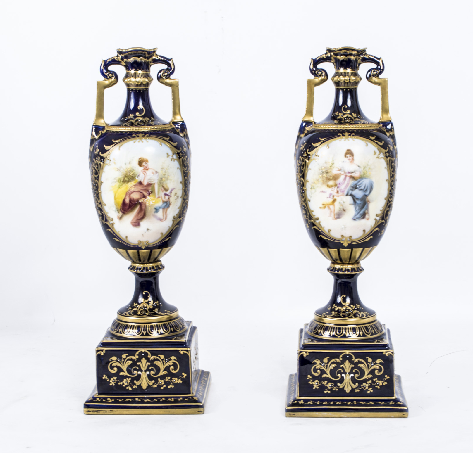 Antique Pair Vienna Porcelain Royal Blue Vases C1900   07426 Antique Pair Vienna Porcelain Royal Blue Vases C1900 1 