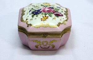 Dresden Porcelain Hand Painted Jewellery Box Casket | Ref. no. 01374 | Regent Antiques