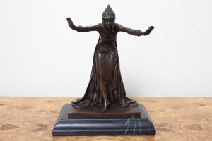 Stunning Bronze Lady Dancing Eastern Costume Colinet | Ref. no. 02472 | Regent Antiques