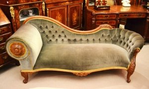 Antique Victorian French Walnut Chaise Longue c.1860 | Ref. no. 04948 | Regent Antiques