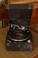 Vintage  Columbia  Portable  Gramophone 1930 | Ref. no. 05317 | Regent Antiques