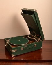 Vintage Portable HMV Gramophone Mod 101 Bentley | Ref. no. 05461 | Regent Antiques