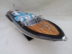 Vintage model of a Riva Aquarama speedboat  20th Century | Ref. no. 09499 | Regent Antiques