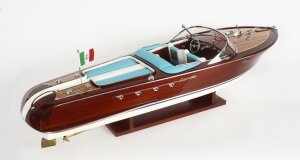 Vintage 3ft 90cm model of a Riva Aquarama Limited Edition. speedboat 3ft 20th C | Ref. no. A3462B | Regent Antiques