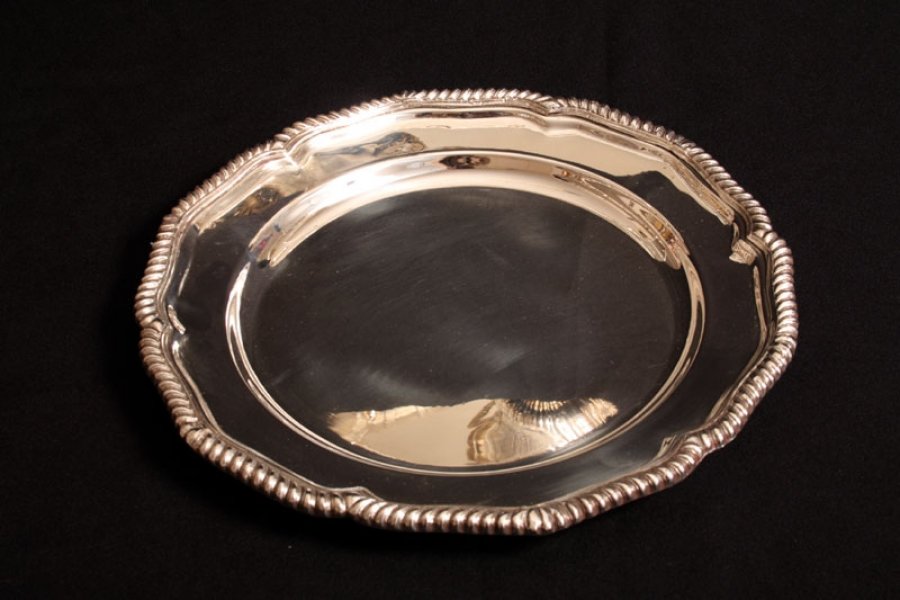 Set of 12 Elegant Gadroon Silver Plated Under Plates | Ref. no. 01875 | Regent Antiques